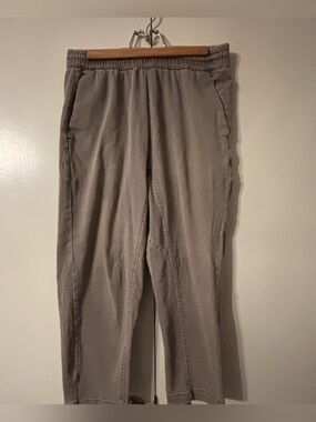 Elwood Women's Relaxed-Fit Canvas Wide Legged Joggers in Taupe CB00002